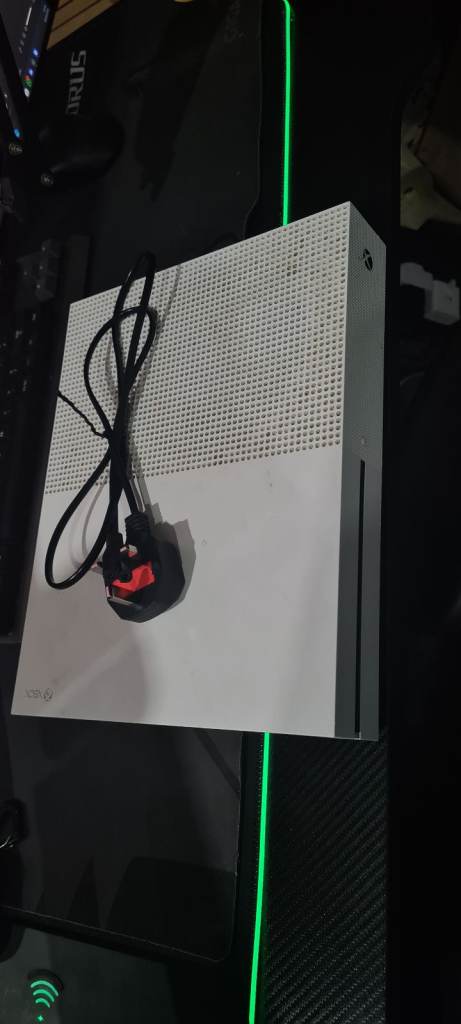 Xbox one S Console + Power Cable - Formatted