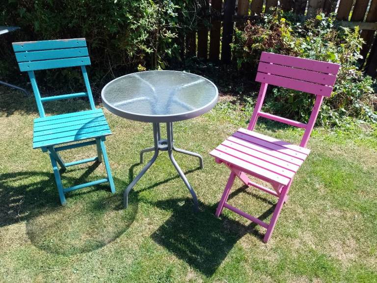 Small Round Glass Top Garden Table With 2 Folding Wooden Chairs,
