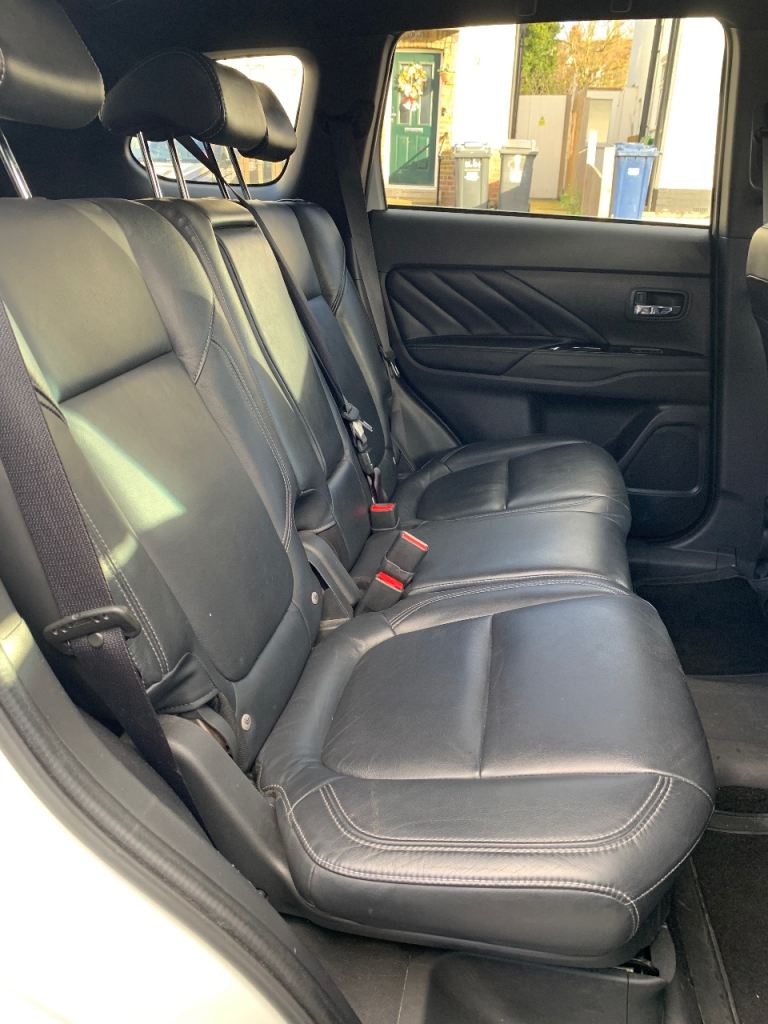 Mitsubishi, OUTLANDER, Estate, 2021, 2360 (cc) White