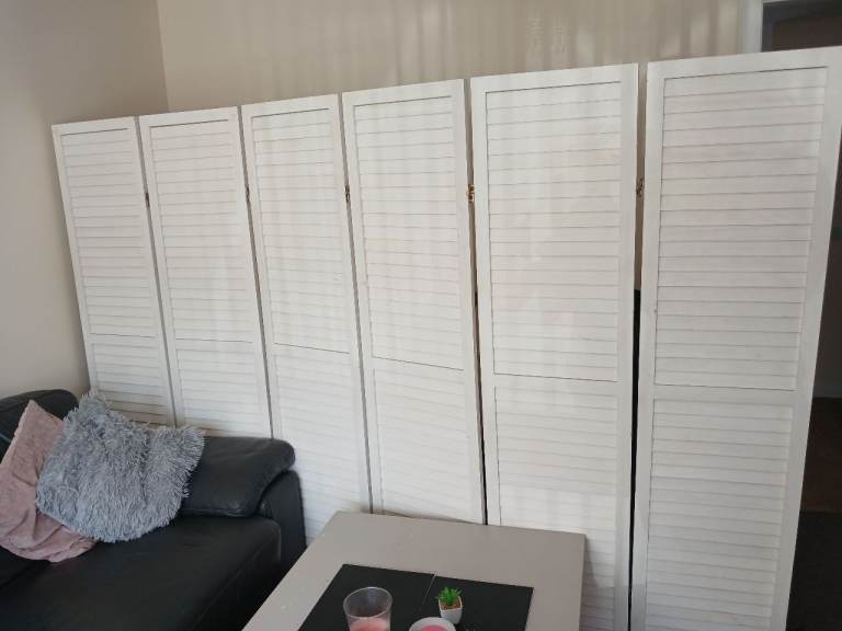 White room divider screen 