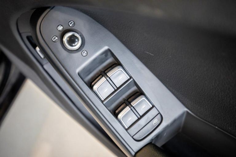 2015 Audi A4 2.0 TDI Ultra 163 SE Technik 5dr ESTATE DIESEL Manual