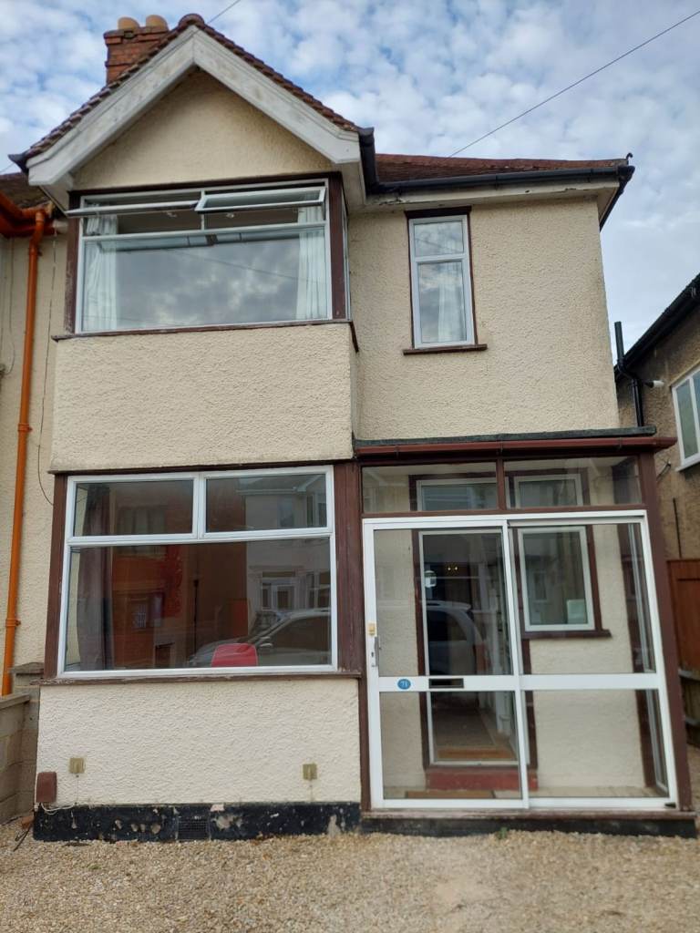 Double room for rent close to city centre