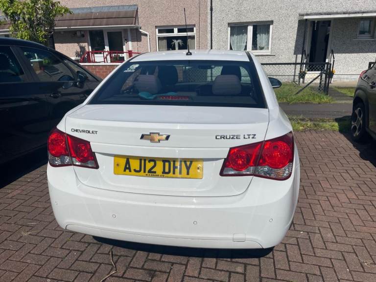Chevrolet, CRUZE, Saloon, 2012, Manual, 1998 (cc), 4 doors