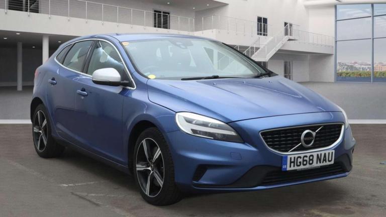 2018 Volvo V40 T2 [122] R DESIGN Nav Plus 5dr Geartronic HATCHBACK PETROL Automatic