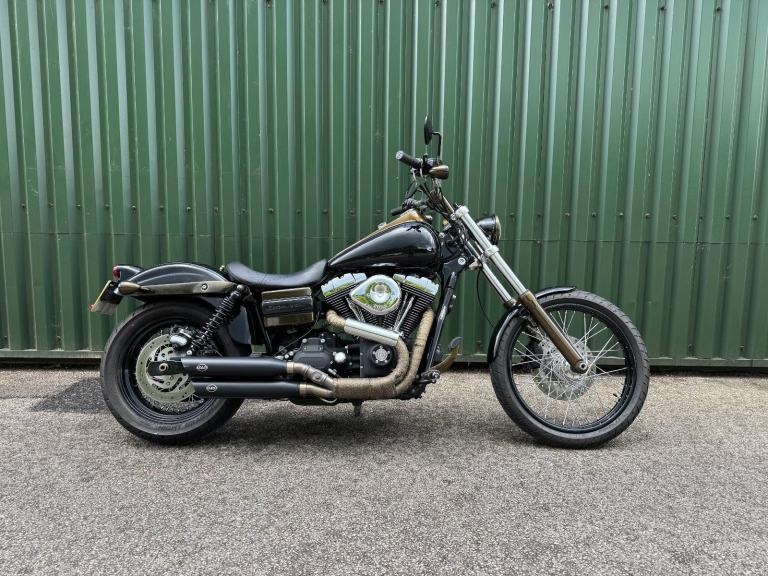 Harley Davidson FXDWG Dyna Wide Glide Custom 2010 Black and Bronze 17000 Miles 