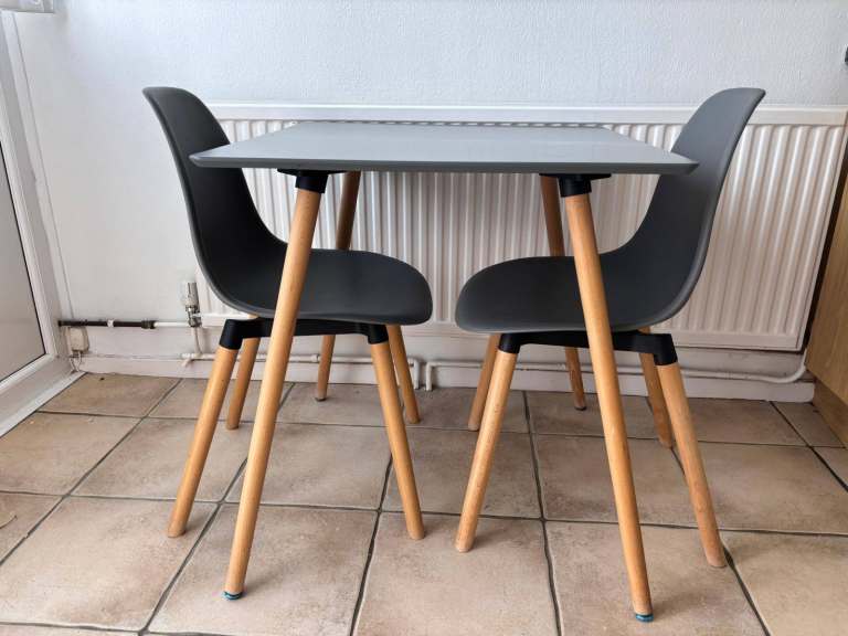 Small wood and plastic dining table and 2 chairs