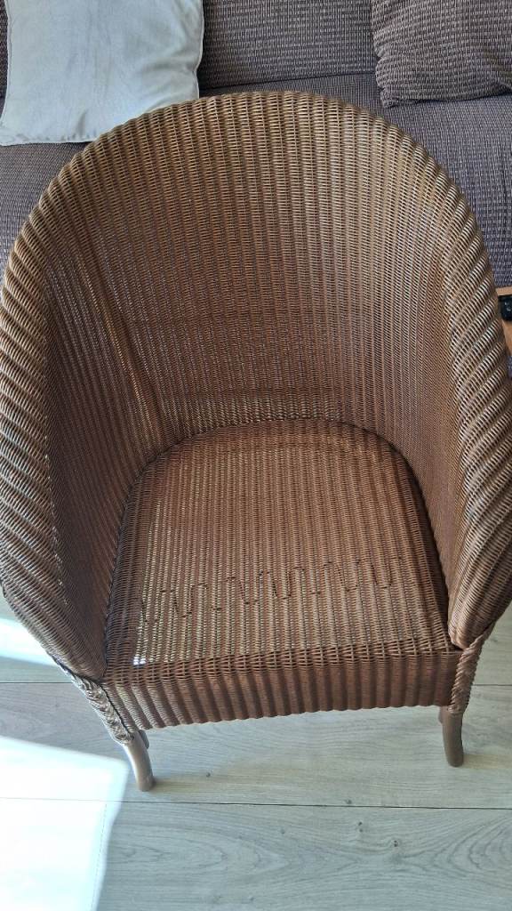 ANTIQUE LLOYD LOOM CHAIR