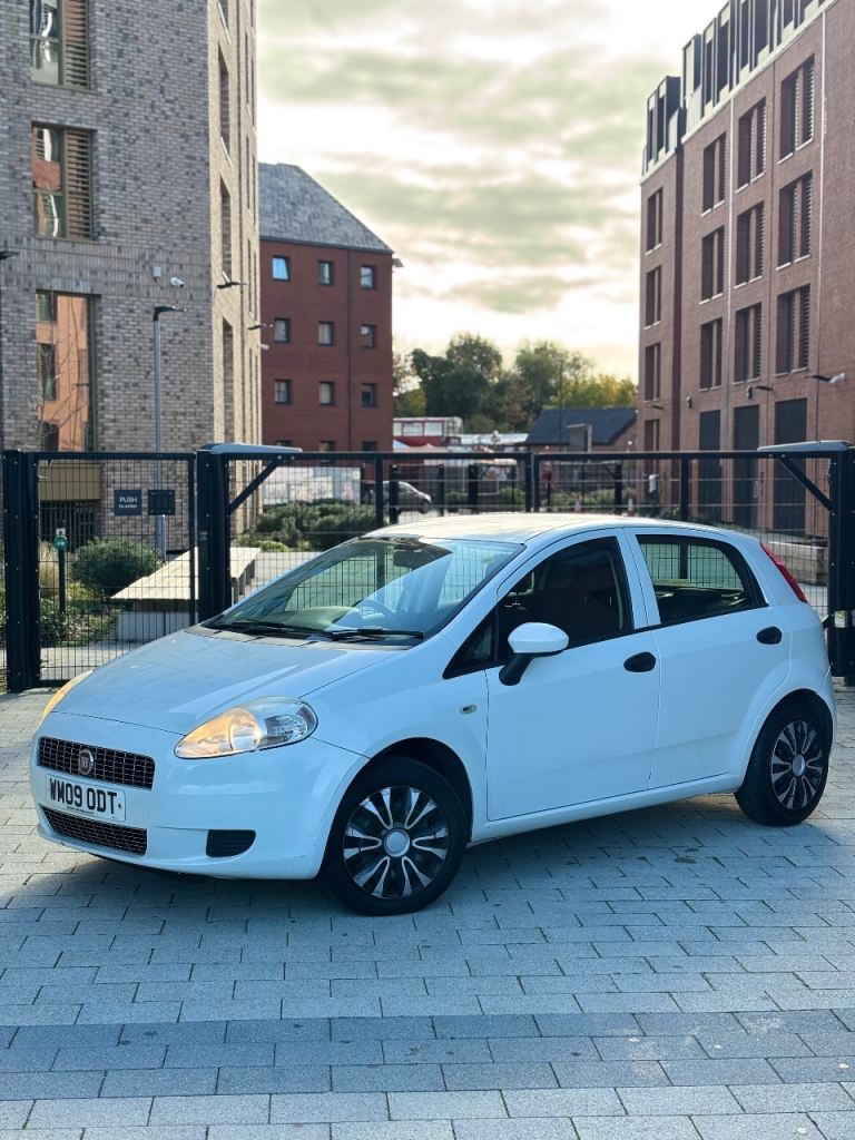 2009 Fiat Grande Punto 1.4 Active *AUTOMATIC* with FSH!