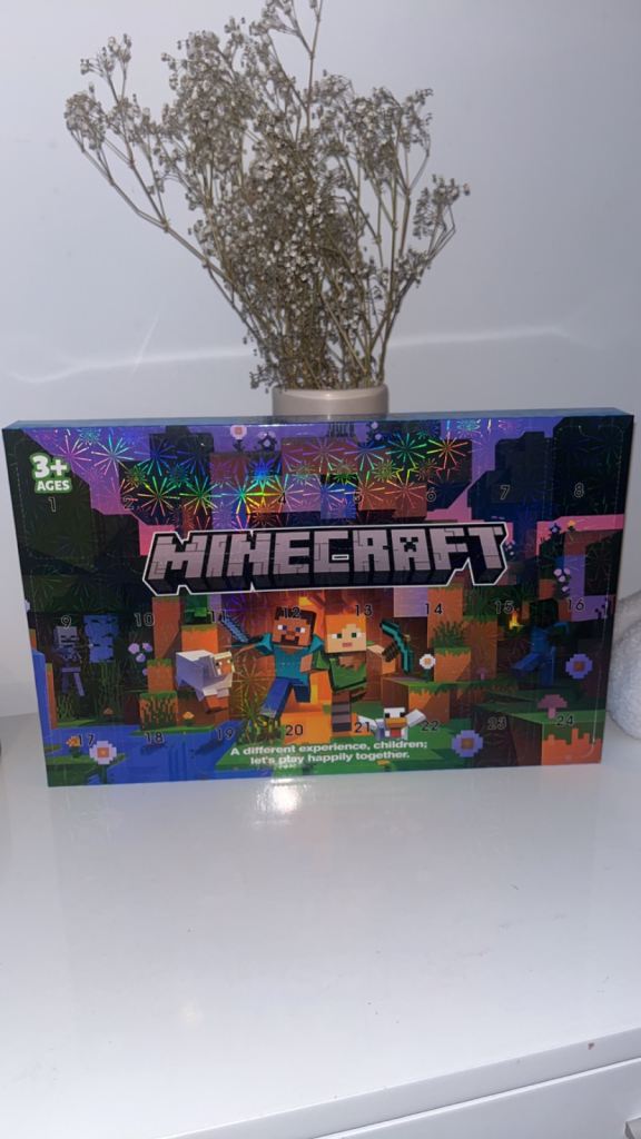 Minecraft Figure Calendar 