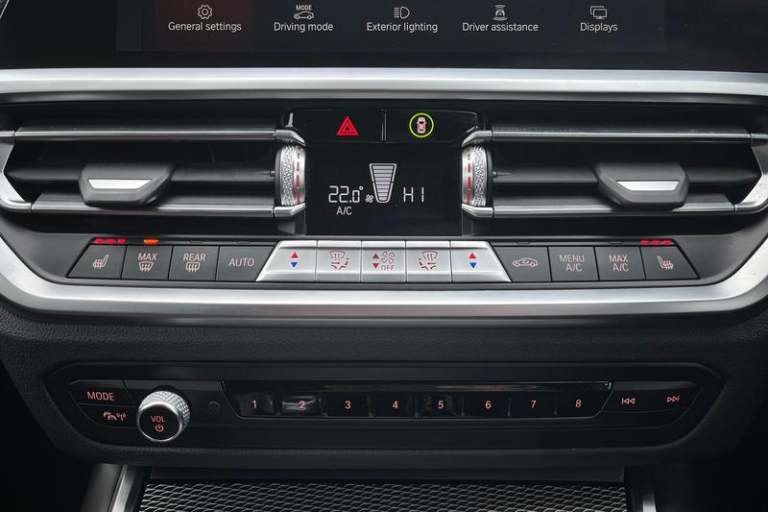 2021 BMW 3 Series 320i M Sport 5dr Step Auto ** Rear Parking Camera - Heated Seats ** Semi-Au Est...