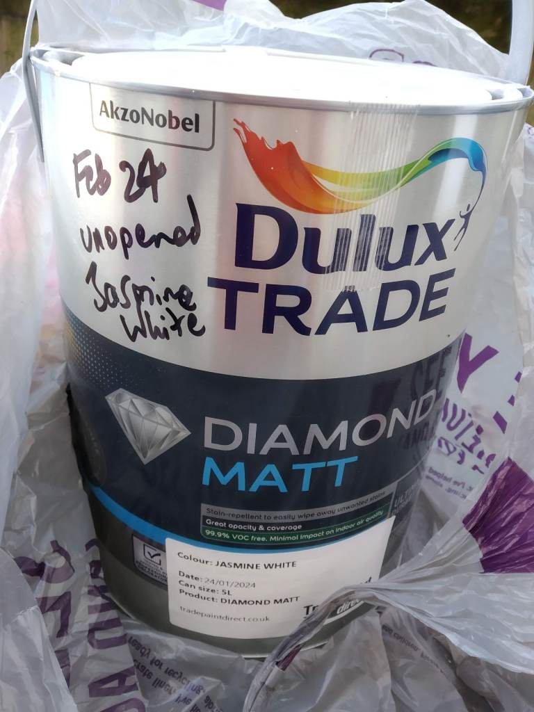 Paint- Dulux Trade Diamond Matt Jasmine White 5L 