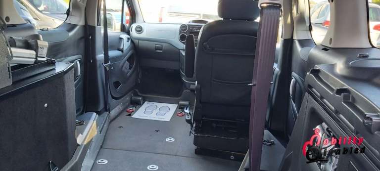CITROEN BERLINGO 1.6 e-HDi XTR Driver Transfer &amp;/or Up Front Wheelchair Access