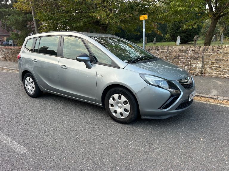 FREE ULEZ VAUXHALL ZAFIRA TOURER 7 SEATER PETROL 2013 LONG MOT COMES WITH 15 MONTHS WARRANTY