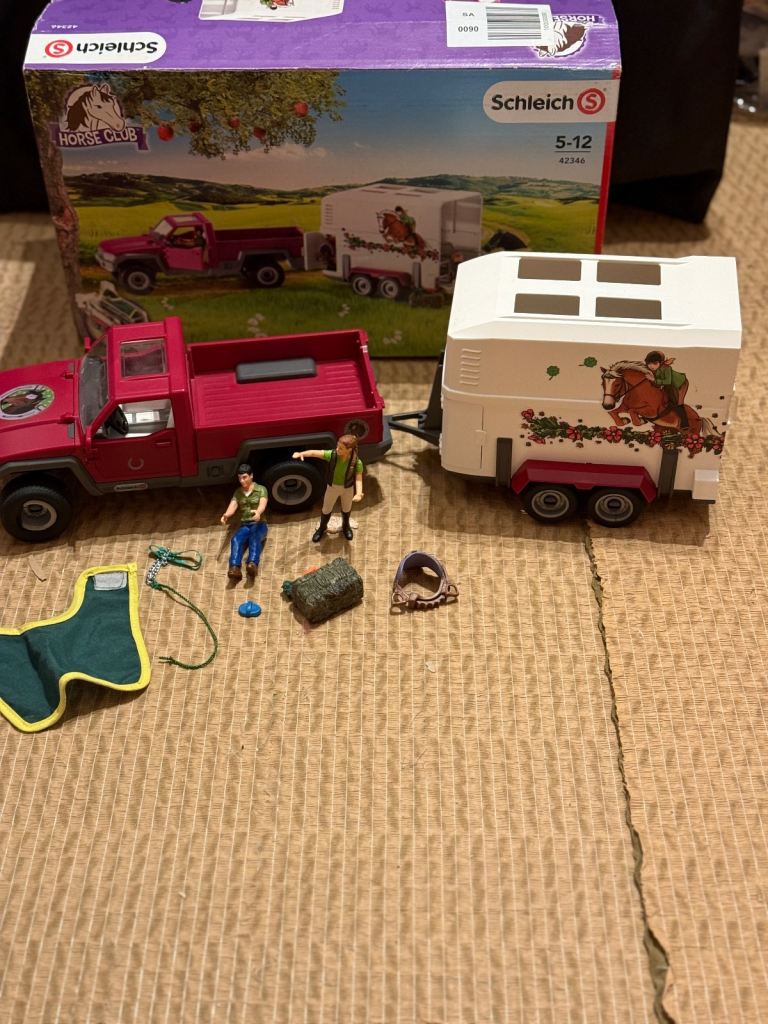 Schleich 42346 Horse Club Pickup Truck & Horse Box