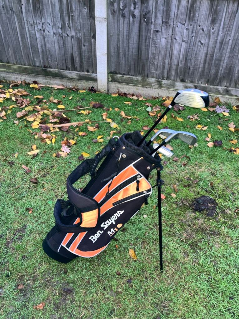 Junior Golf Set Ben Sayers M1i  With a Ben Sayers Stand Bag & Balls 8-10 Years 