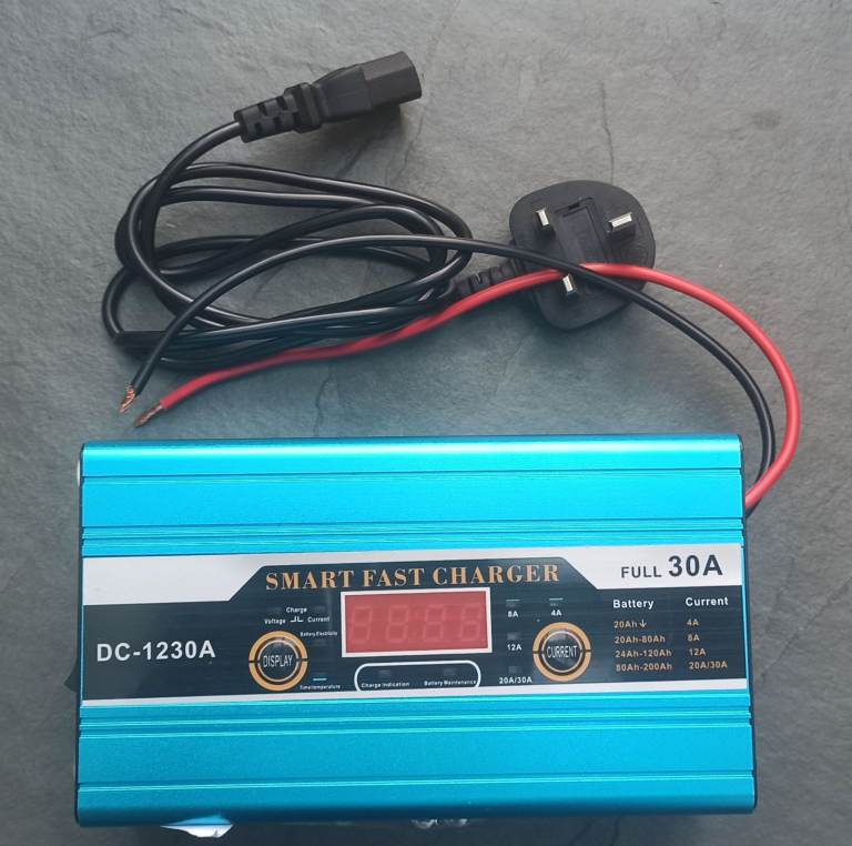 30A 12V Smart fast leisure battery charger / maintainer