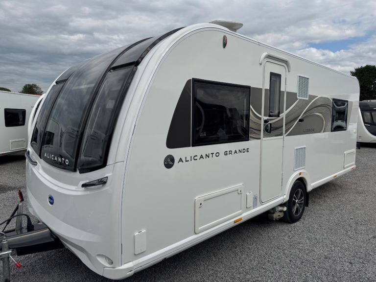 Bailey Alicanto Grande Lisbon / 4 2024