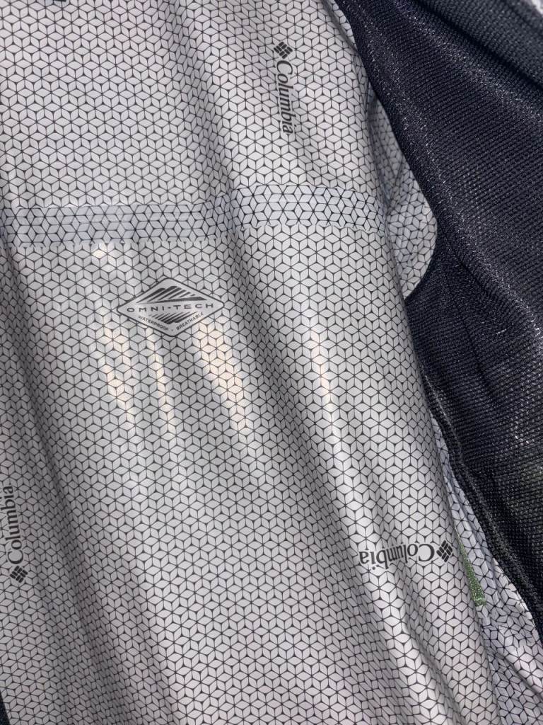 Columbia Ampli-Dry Waterproof Jacket. Med. Excellent Condition. Worn Once Cost £170, accept £53 ono