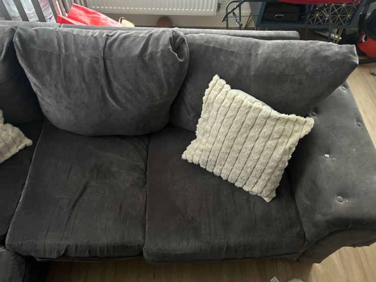 Grey sofa 5 seater 