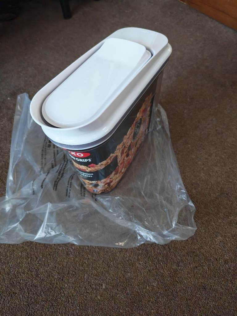 New oxo pop small cereal dispenser, 2.3L.