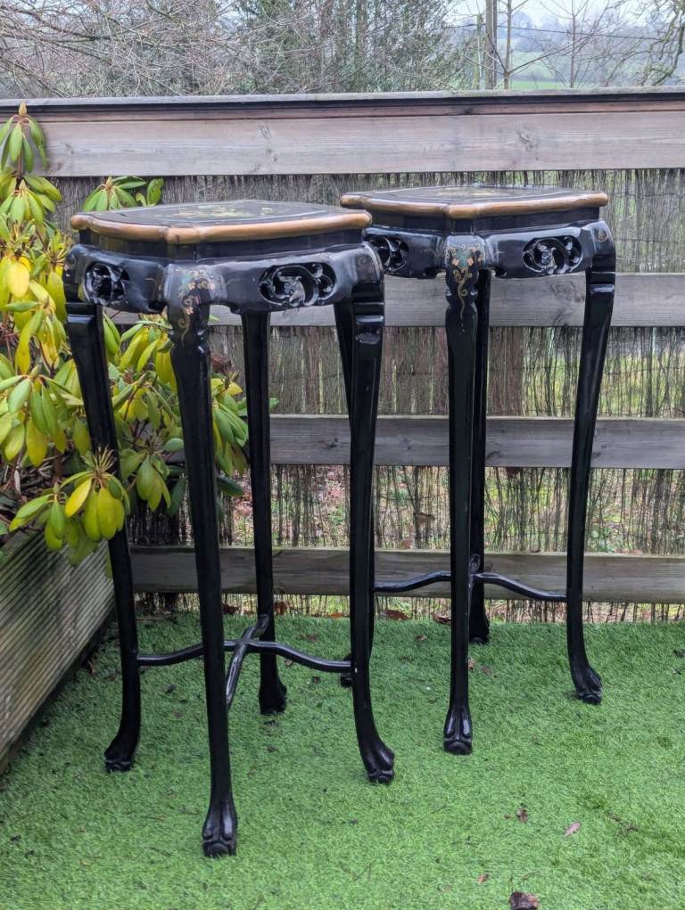 Pair of oriental pedestals, plant stands