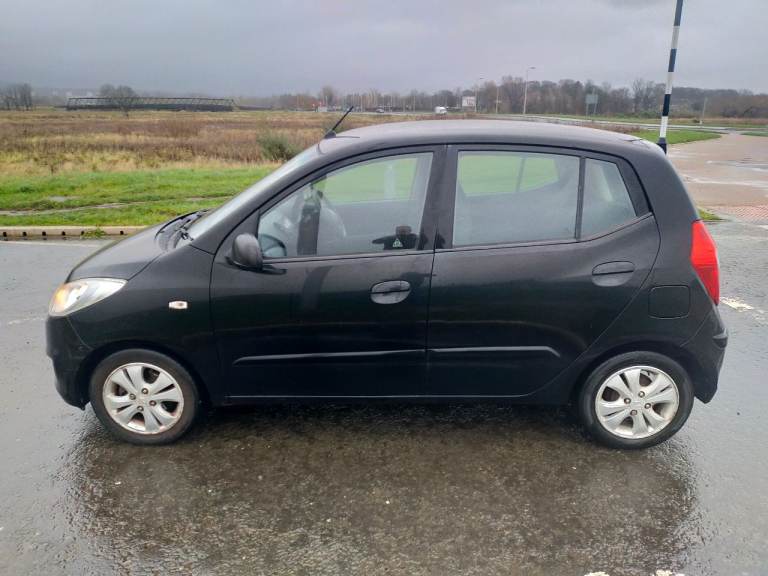 VERY CHEAP LOW MILEAGE I10 ONLY £29 YEARS TAX ULEZ COMPLIANT LOW INSURANCE MOT OCTOBER DOES 70 MPG 