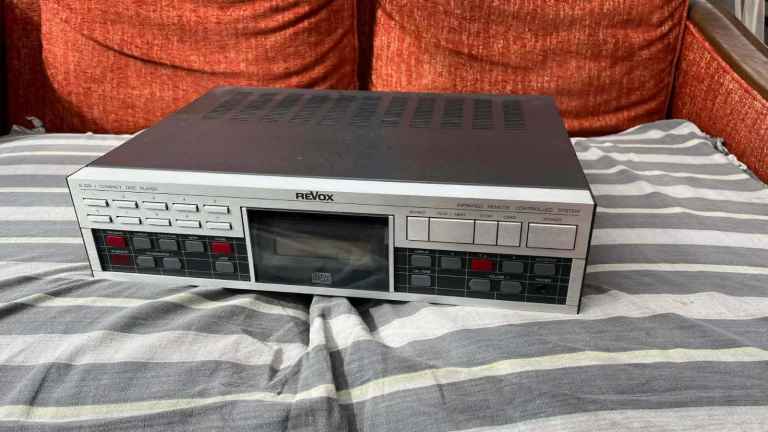 Revox B225 Compact Disc Player