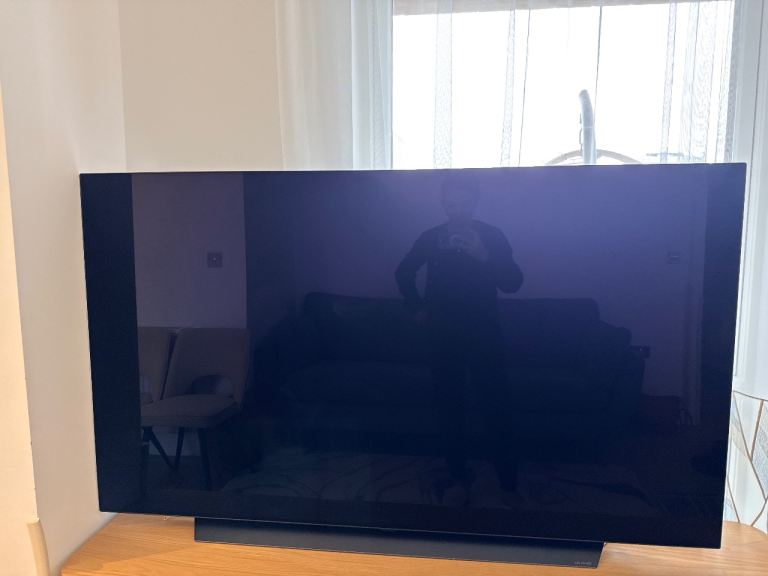 LG OLED CS 65'' 4K Smart TV like new