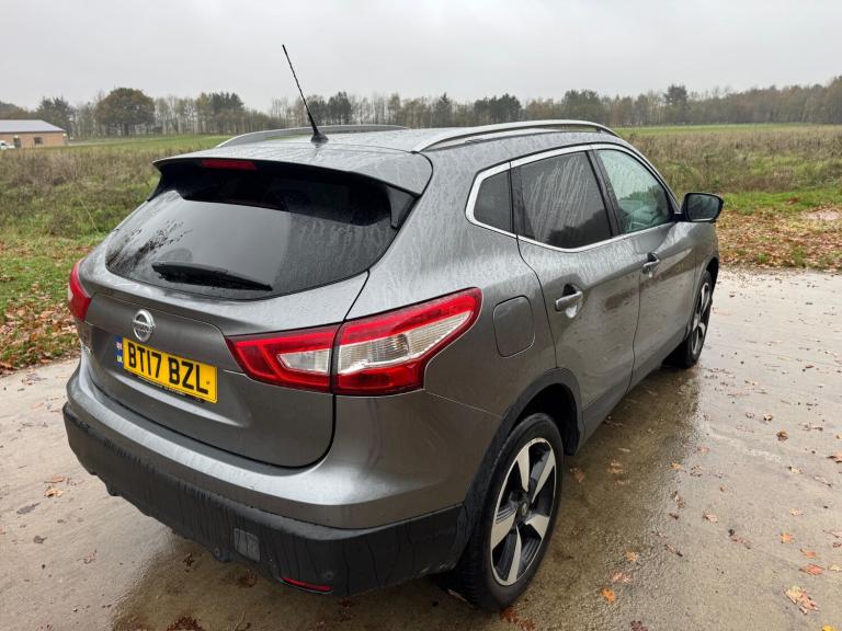 2017 Nissan Qashqai 1.5 dCi N-Vision 5dr HATCHBACK Diesel Manual