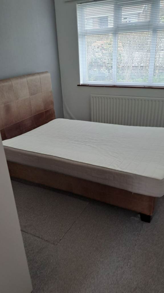 Double bed 