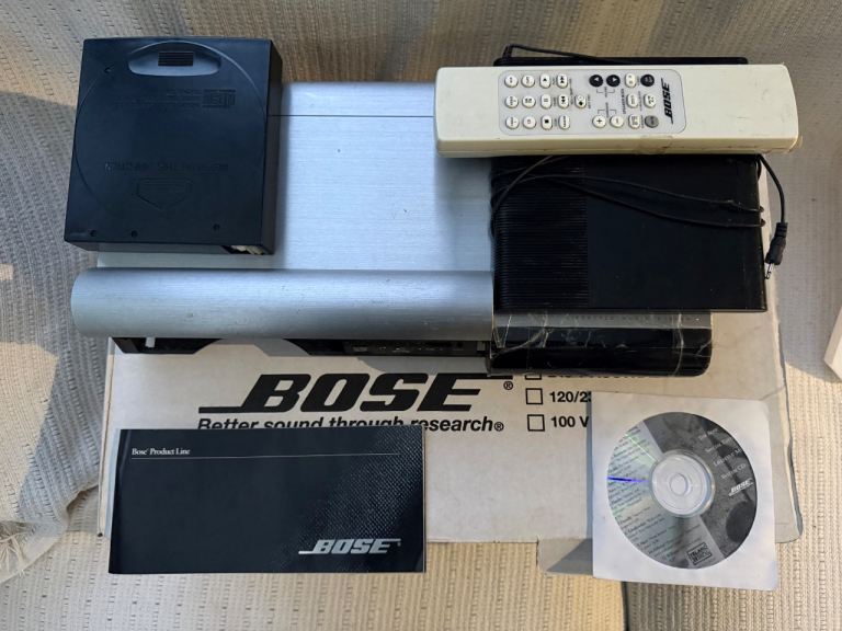 Bose Lifestyle 25 Music Centre System – 120V Spares or Repair – Remote, Media Centre & Parts