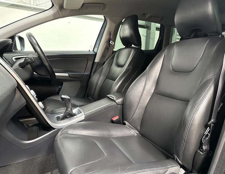 VOLVO XC60 2.0 SE Lux Nav D4 2017