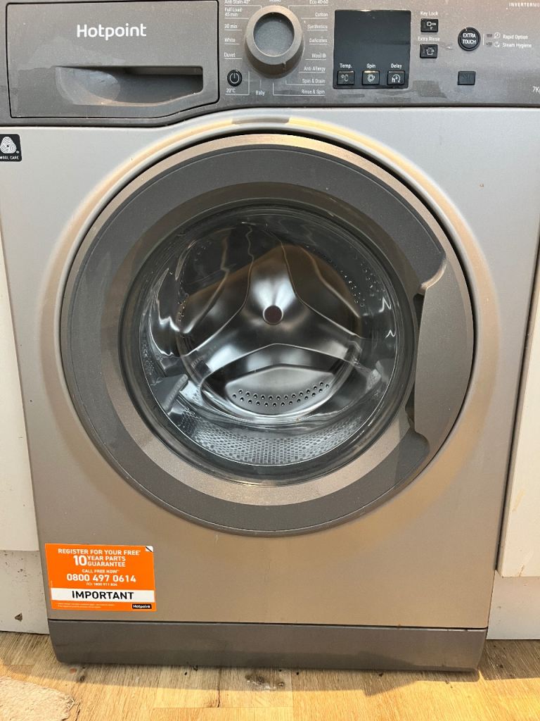 Hotpoint Washing Machine - Excellent Condition with 5years warranty 