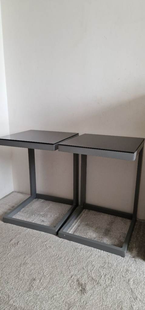 2 x sides or computer tablets 