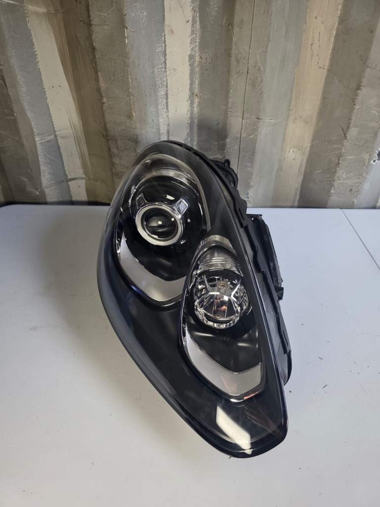 PORSCHE CAYENNE COMPLETE DRIVER SIDE HEADLIGHT 15-18 GENUINE