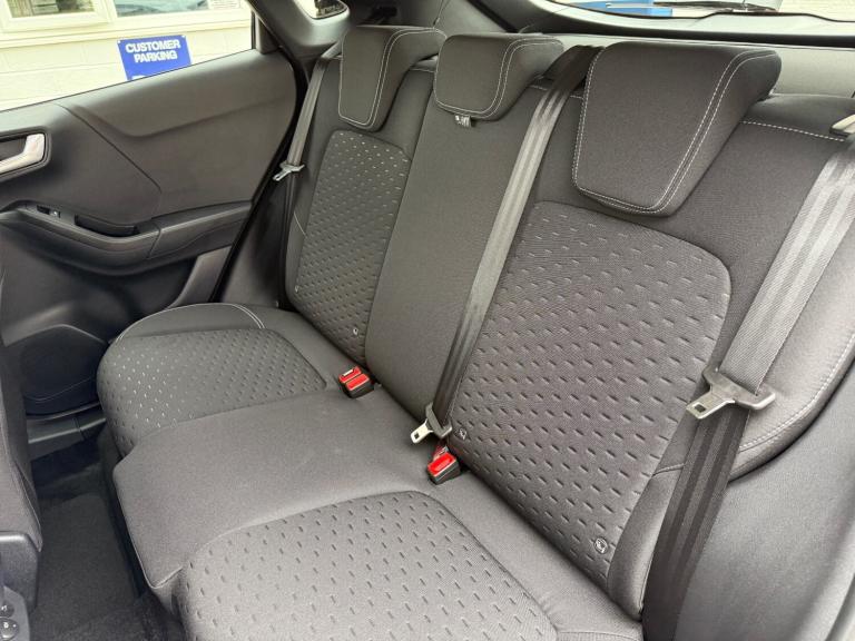 2025 Ford Puma 1.0 EcoBoost Hybrid mHEV Titanium, UNDER 350 MILES, MAY 2028 FORD WARRANTY, HATCHB...