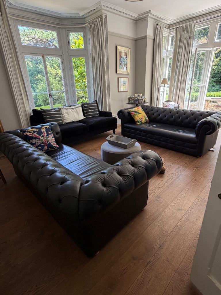 2 x Black Chesterfield Leather Sofas – Good Condition