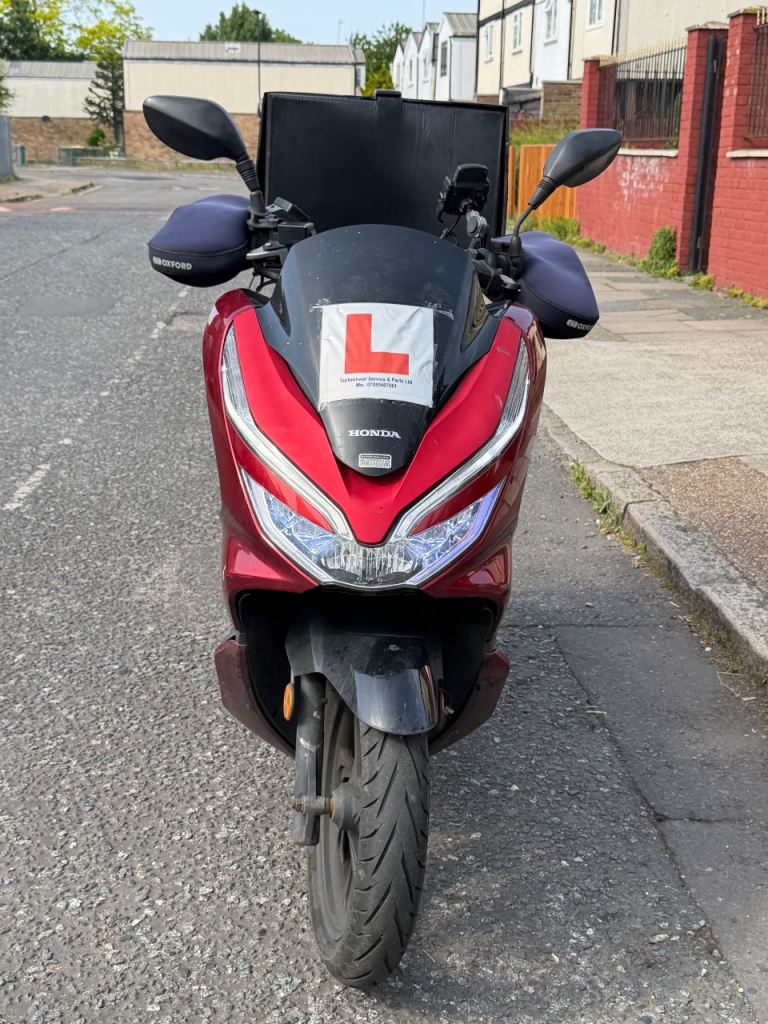2019 Honda PCX Scooter - Good Condition Red