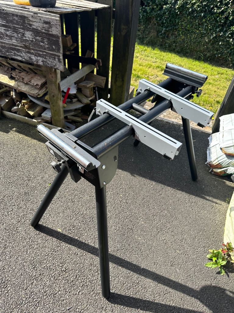 Folding Workbench / Saw Stand