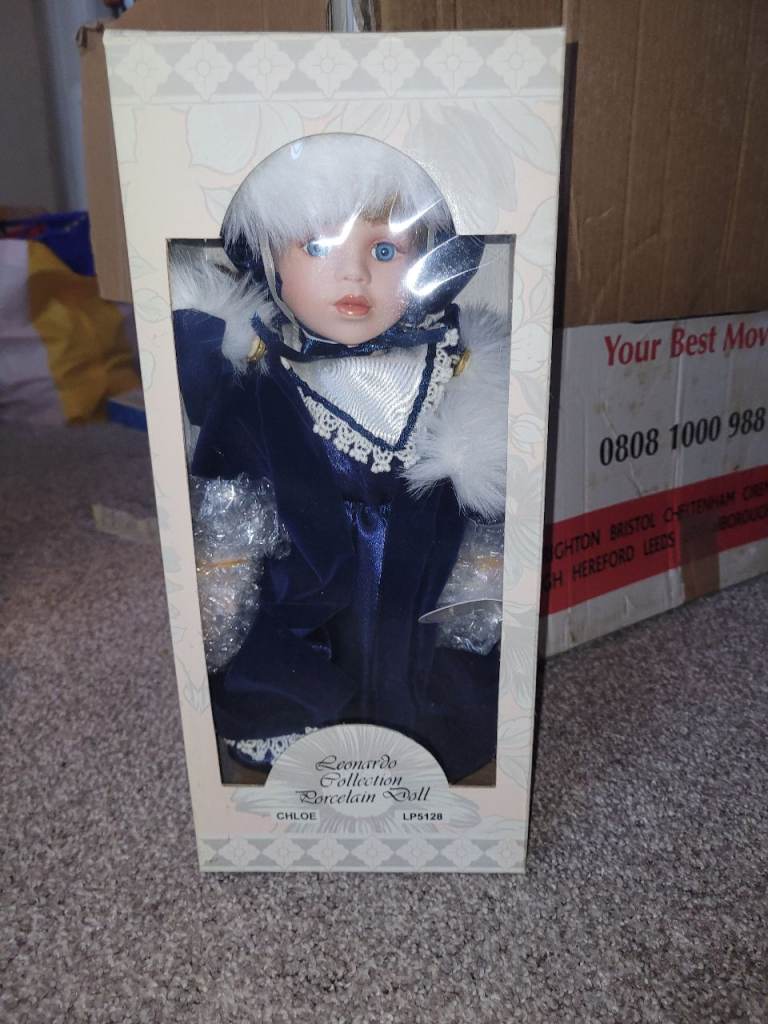 Leonardo collectable dolls 