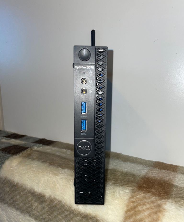 Computer Dell micro Windows 11