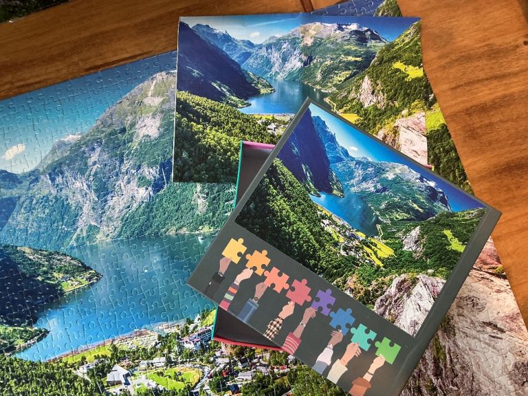 1000 piece Norwegian Fjord puzzle