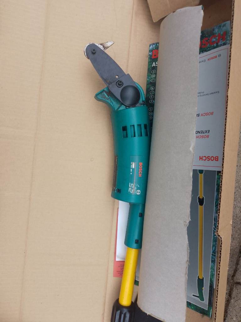 Boush electric chainsaw 