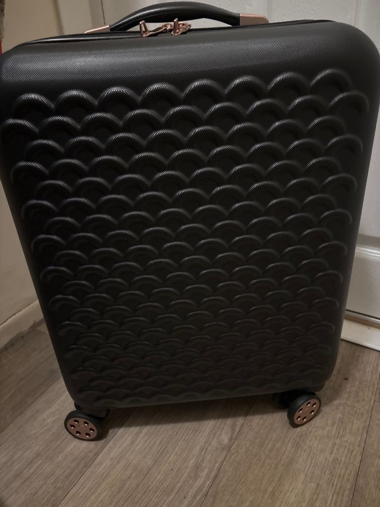 Luggage Hire with FREE drop off and collection in the West Midlands 