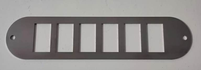 LandRover Defender Td5 200/300 Tdi/V8 Series 3 Dashboard Centre Panel St/Stl.BTR9614