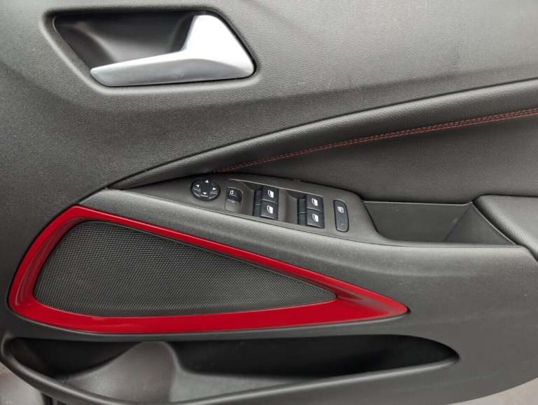 2021 Vauxhall Crossland 1.2 Turbo SRi Nav SUV 5dr Petrol Manual Euro 6 (s/s) (110 ps) HILL START ...