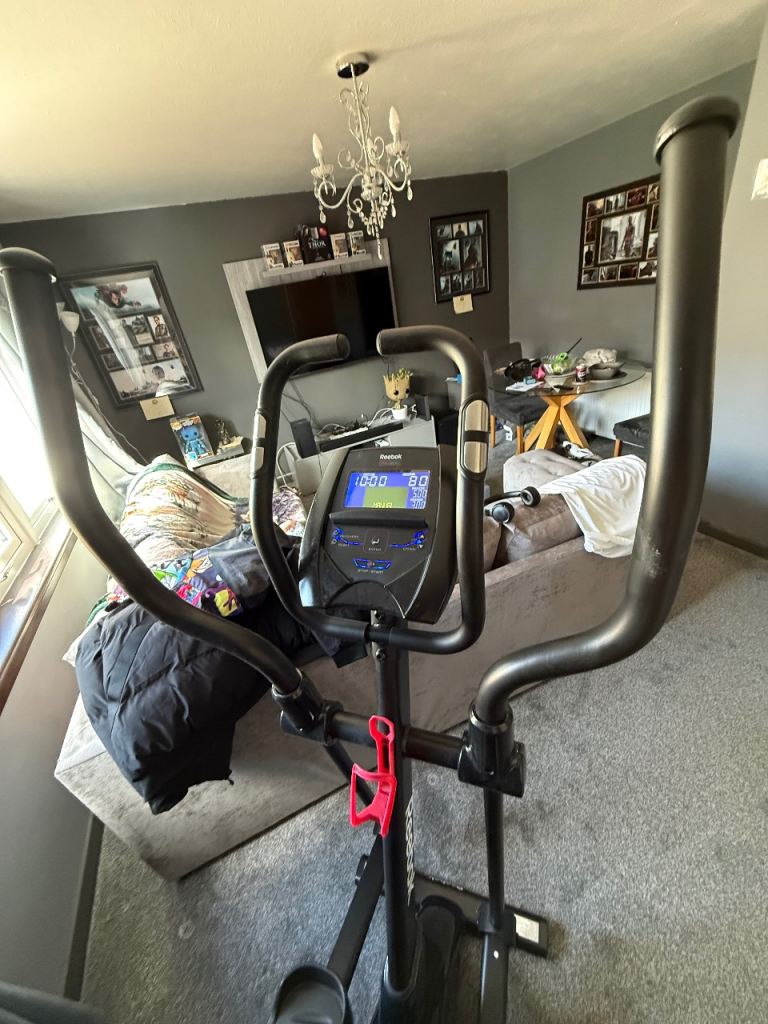 REEBOK GX40S cross trainer £150