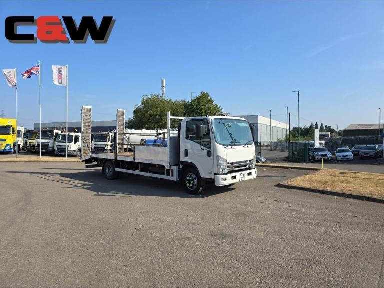 2018 (68)  Isuzu URBAN N75.150 NEES2 Beavertail