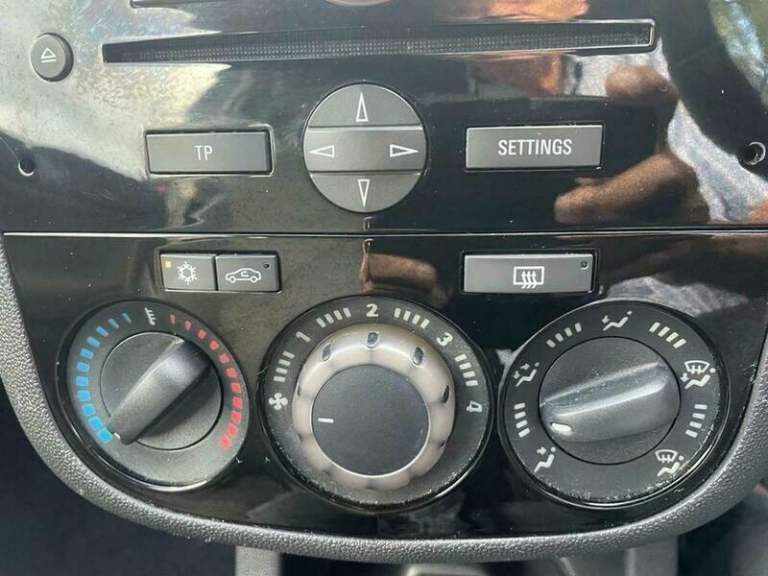 2014 Vauxhall Corsa 1.2 16V Excite Euro 5 3dr (A/C) HATCHBACK Petrol Manual