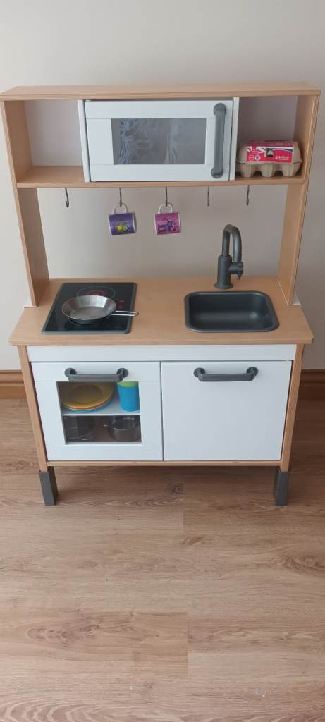 Play kitchen